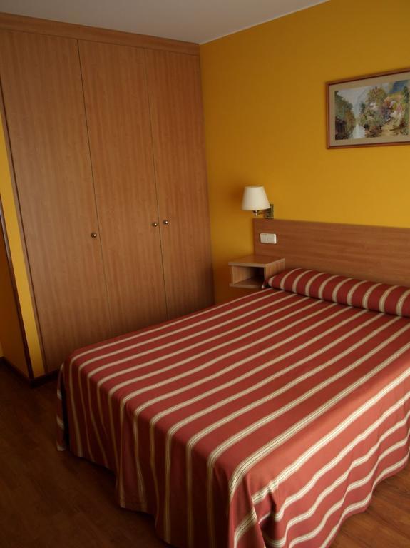Pension Teyma Ponteceso Exterior foto