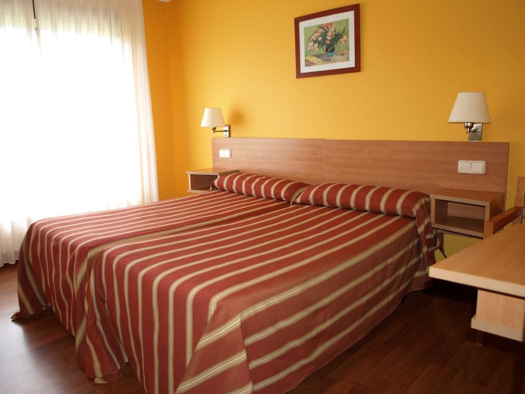 Pension Teyma Ponteceso Exterior foto
