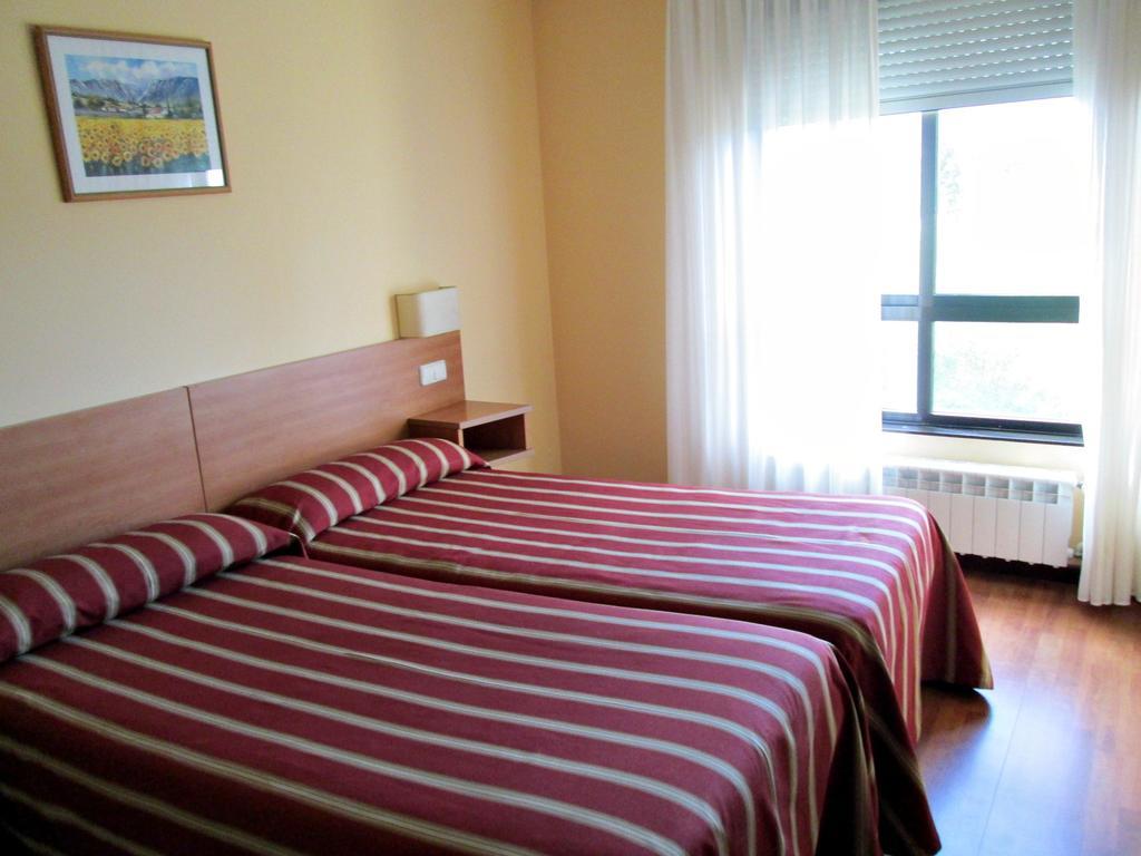 Pension Teyma Ponteceso Exterior foto